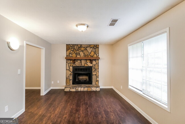 Foto del edificio - 3066 Arden Way SW
