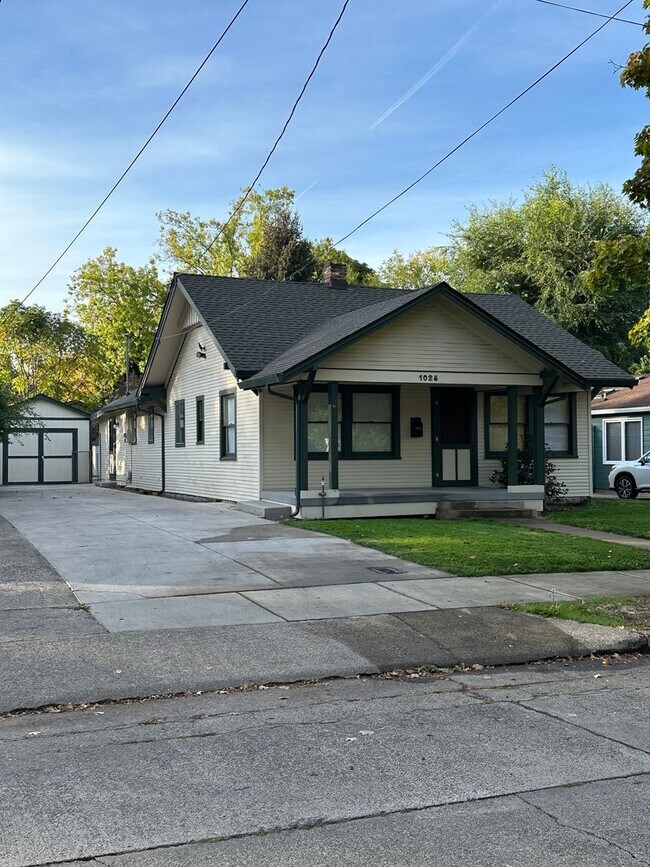 Building Photo - ****BEAUTIFUL HOME JUST WAITING FOR YOU****