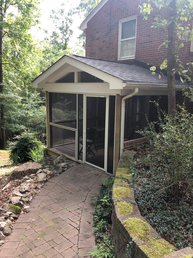 25 Mount Bolus Rd Unit A, Chapel Hill, NC 27514 Apartments in Chapel