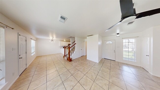 Foto del edificio - 19946 Sycamore Valley Dr