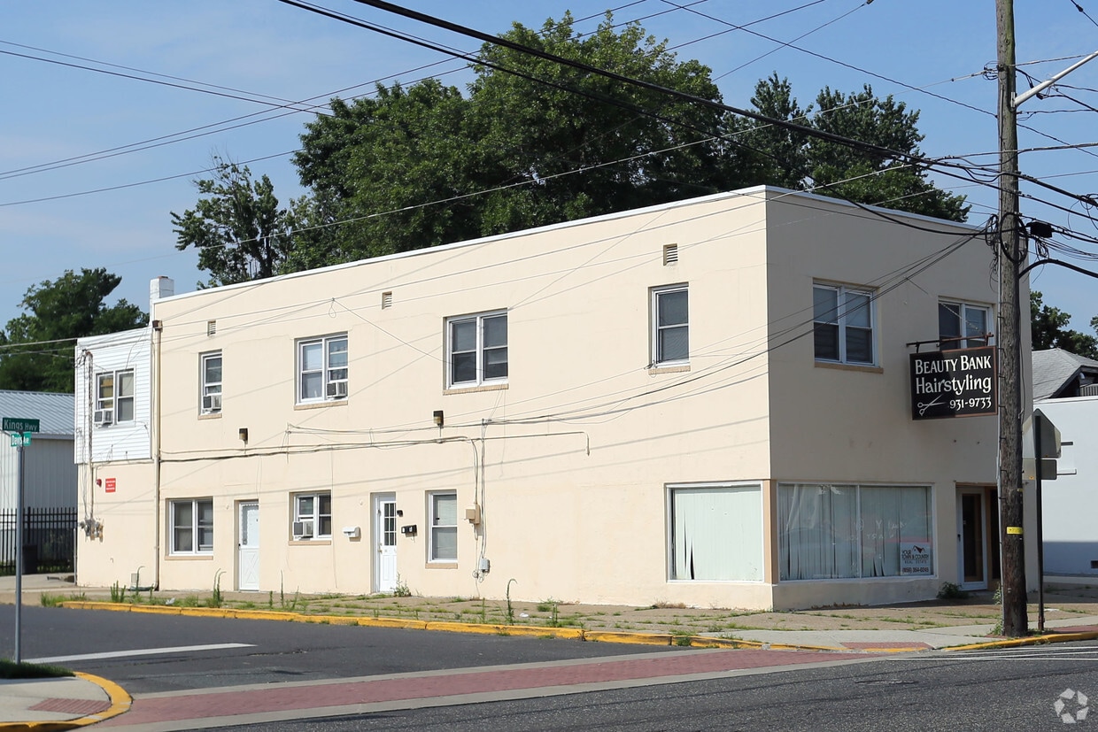 Building Photo - 200 W Kings Hwy