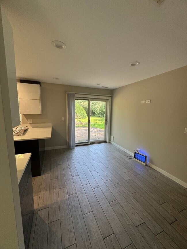 Foto del edificio - 805 Blackhawk Ln