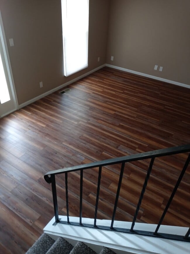 Living Room - 1406 Old Town Ct
