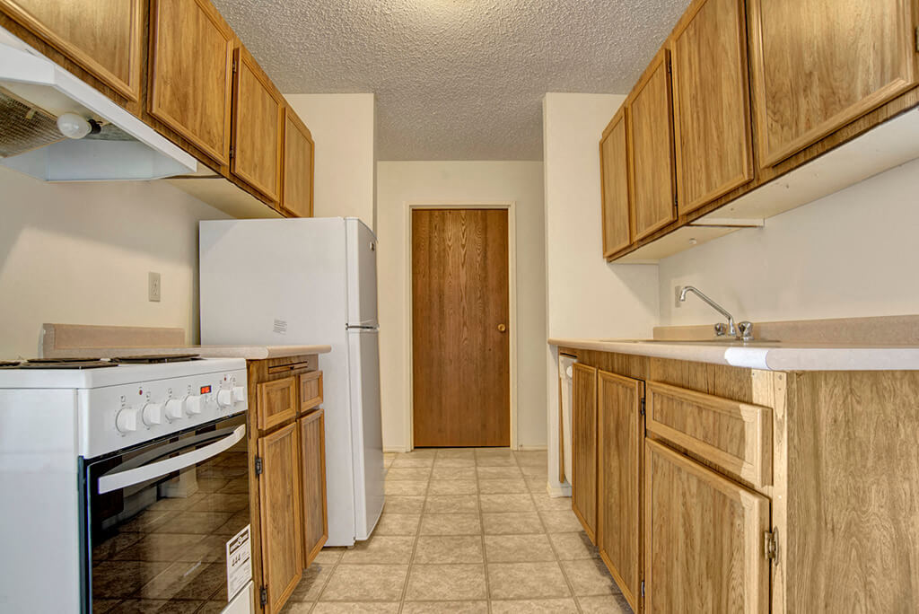 Woodsmere Apartments 379 32nd St W Prince Albert, SK