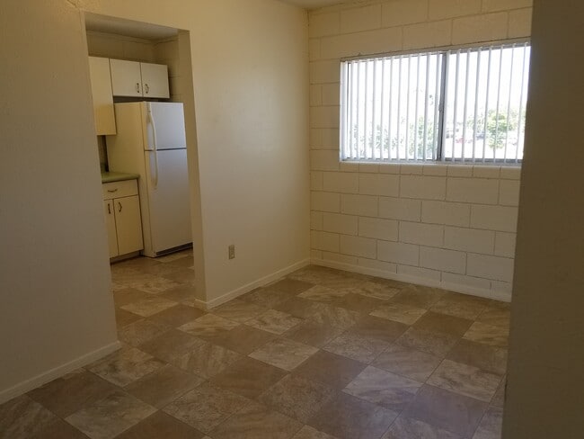 Building Photo - Mirador Apartments