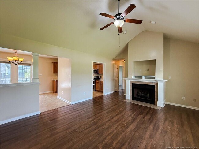 Foto del edificio - 4504 Rose Meadow Dr