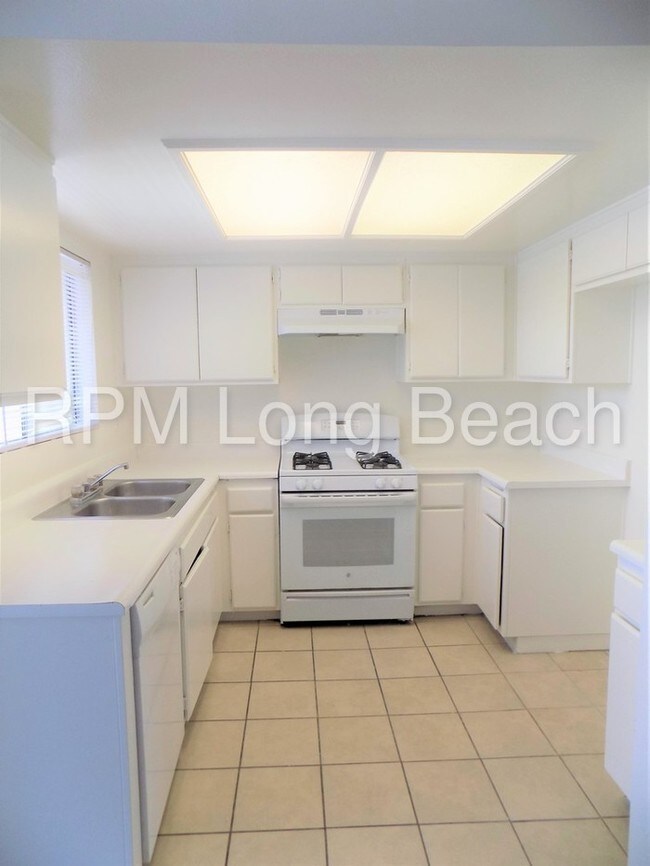 Foto del edificio - 1821 E 68th St