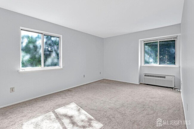 Building Photo - 14 Norwich Pl