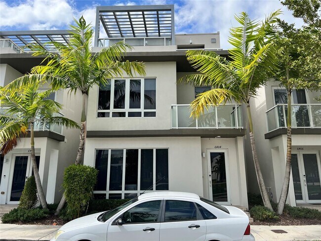 Foto del edificio - 6404 NW 105th Pl