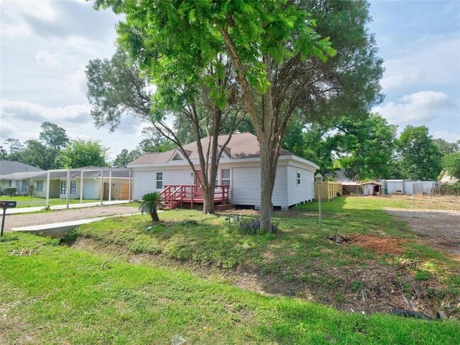 Building Photo - 2703 Areba St