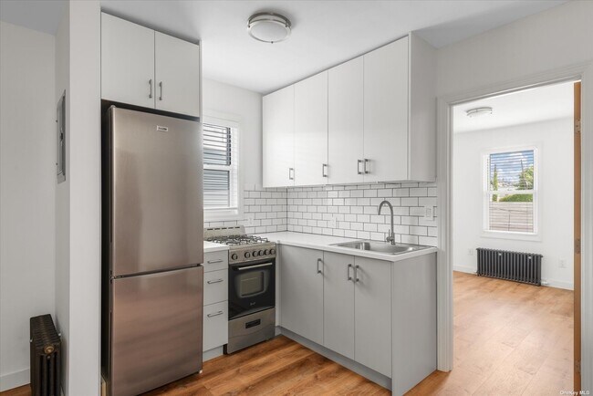 Building Photo - 59-39 60th St
