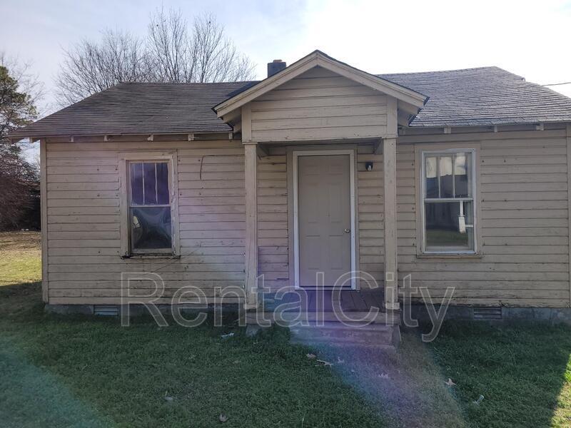 639 Tucker St, Dyersburg, TN 38024 House Rental in Dyersburg, TN