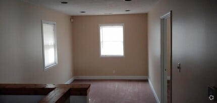 Building Photo - 830 1/2 21st St