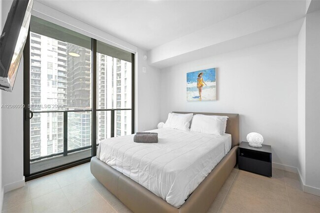 Foto del edificio - 121 NE 5th St