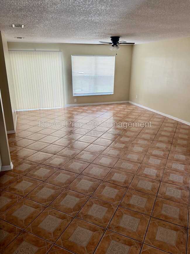Building Photo - 1326 Aguacate Ct