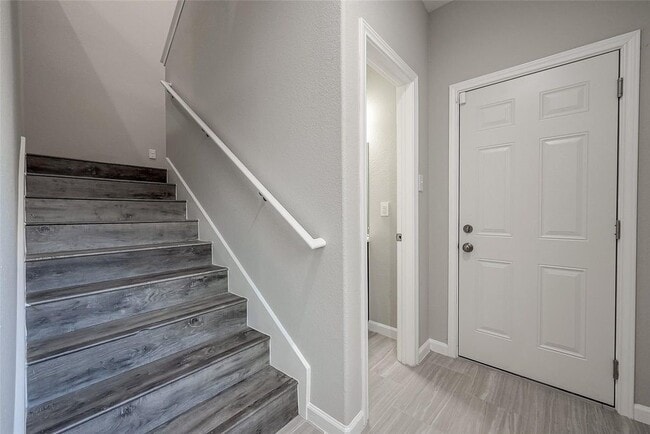 Building Photo - 4741 Bricker St