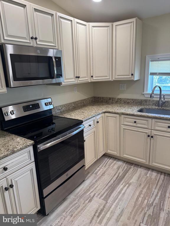 Foto del edificio - 422 Kansas Rd