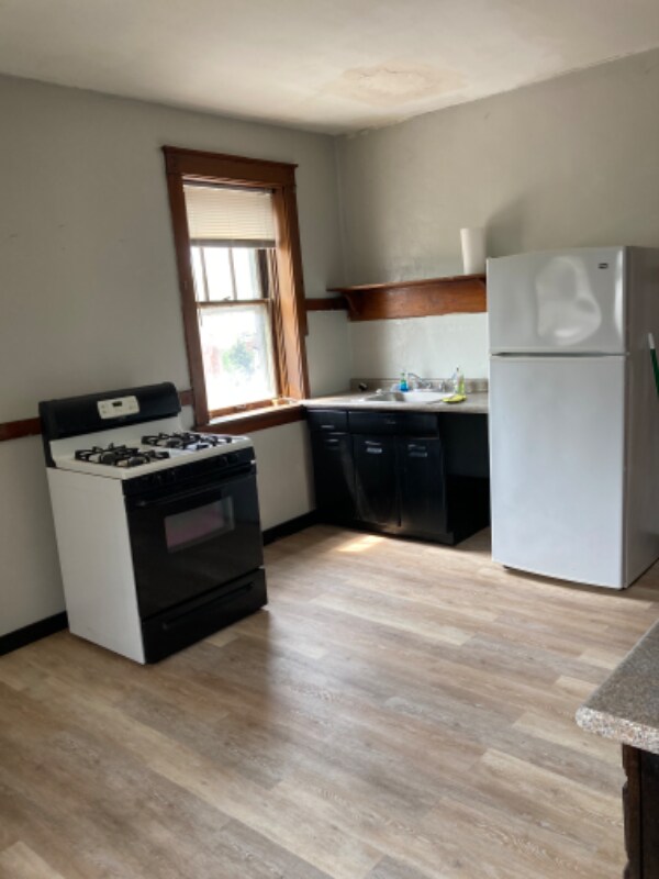 Foto del edificio - 4658-4658 Michigan Ave