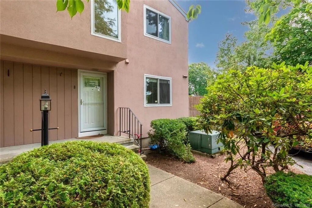 Foto principal - 52 Randall Ave