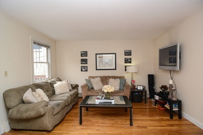 Foto del edificio - 546 E 8th St