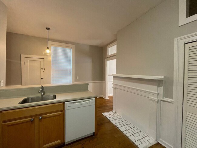 Foto del edificio - 882 Walnut St Ln