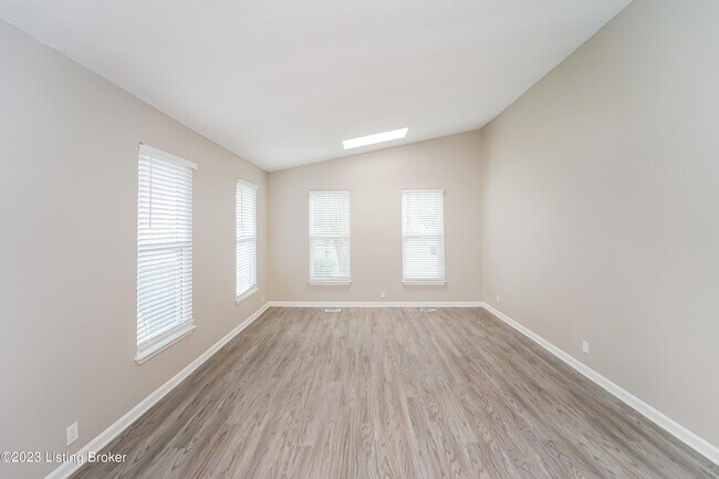 Foto del edificio - 10603 Turf Ct