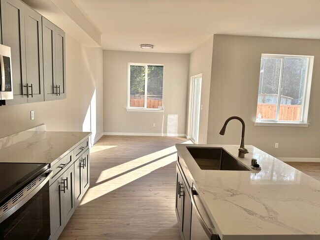 Foto del edificio - 531 Maple St