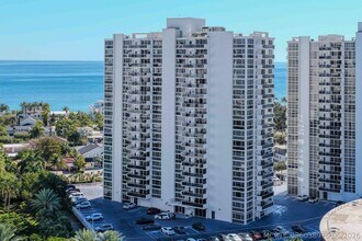 Building Photo - 2715 N Ocean Blvd
