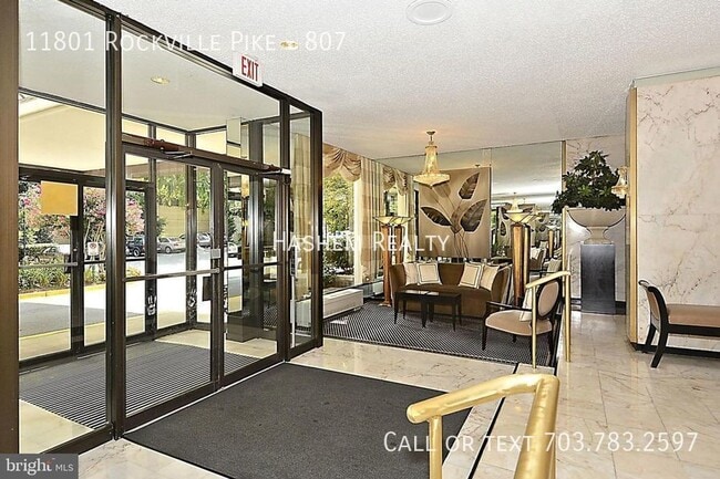 Building Photo - Lovely 1 Bedroom 1 Bath Condo Unit with AL...
