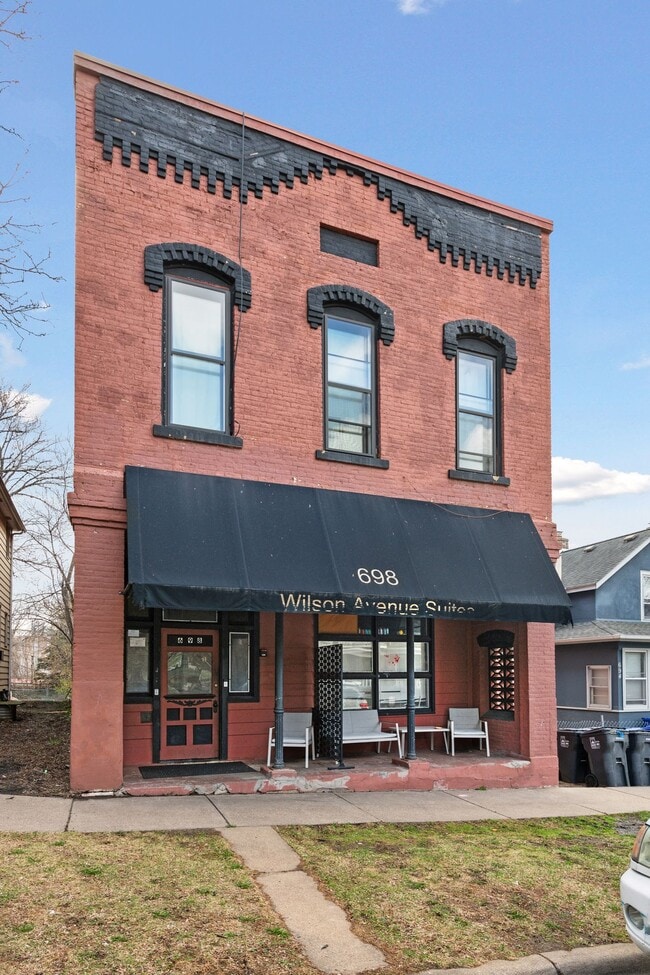 Building Photo - 698 Wilson Ave