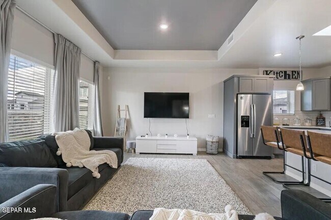 Building Photo - 930 Bicknor Pl