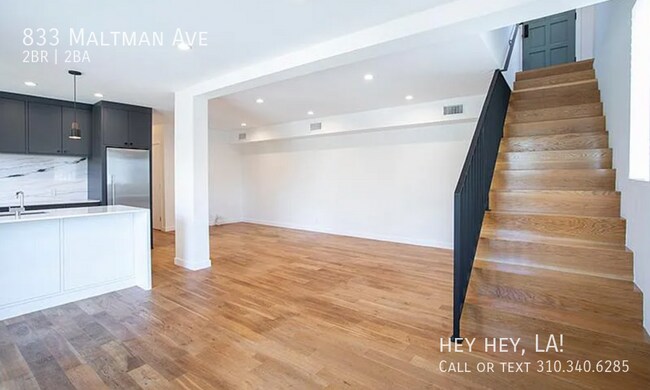 Building Photo - SOPHISTICATED SILVER LAKE DUPLEX | OVERLOO...