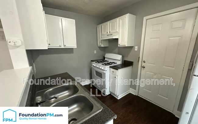 Foto del edificio - 547 Delta Rd