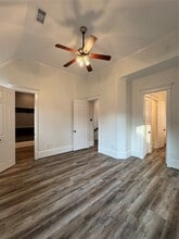 Building Photo - 1126 W 23rd St