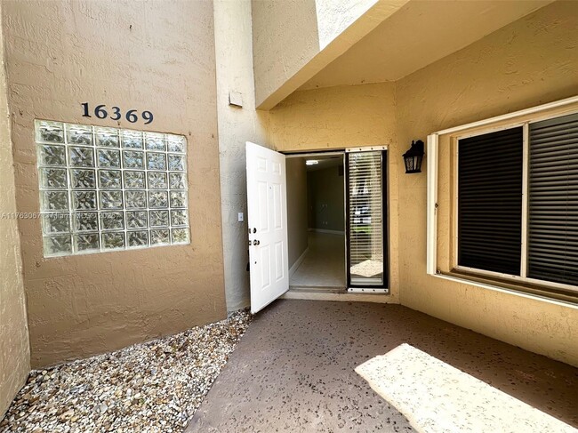 Building Photo - 16369 Malibu Dr