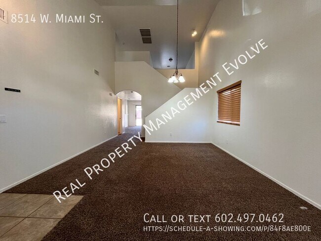 Building Photo - Miami is Move-in Ready!
