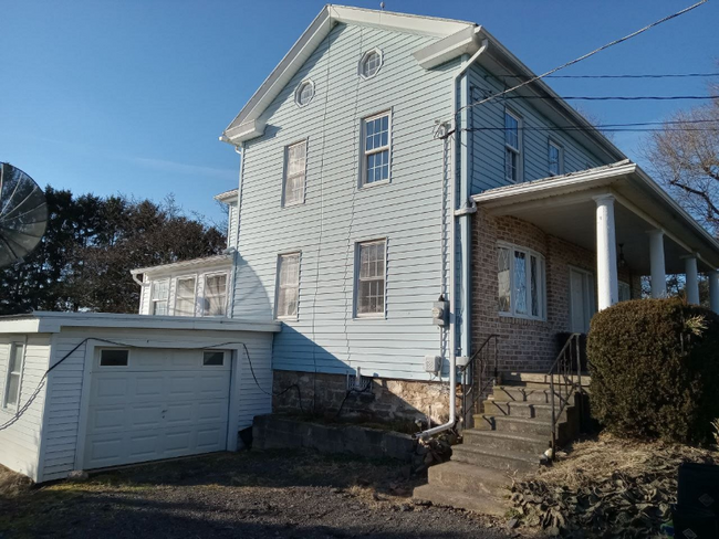 Building Photo - 426 Reward Rd