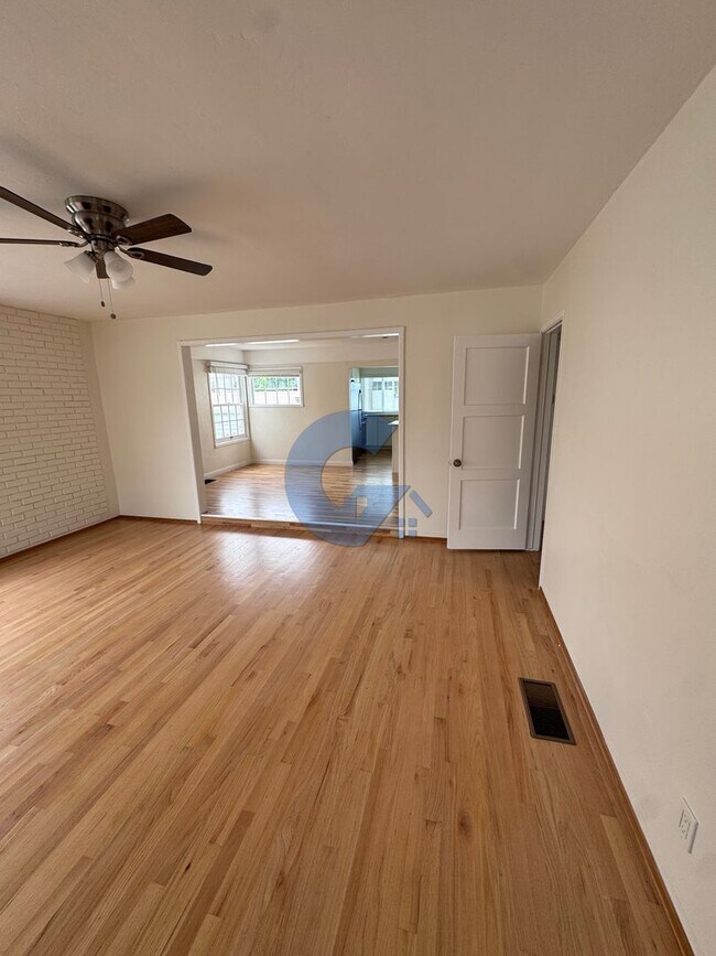 Foto del edificio - Newly renovated 3 Bed/2.5 Bath Home in Pacific Beach for rent!