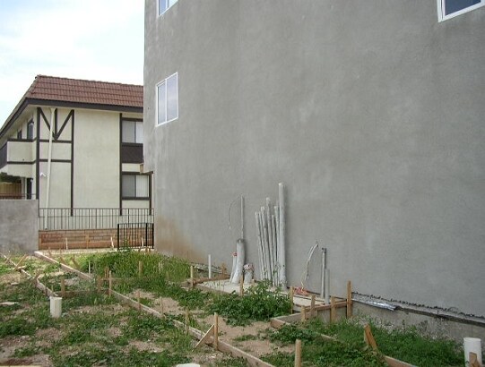 Building Photo - 10214 Independence Ave