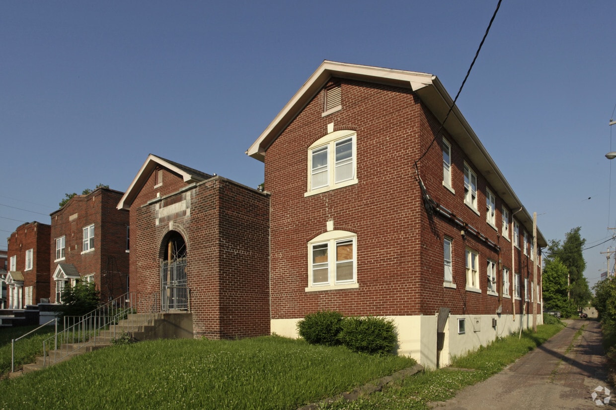 Primary Photo - 950 S Floyd St