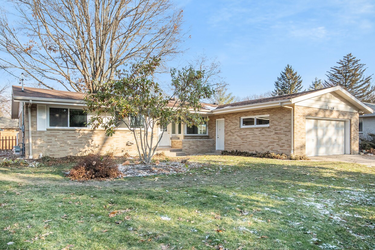 Foto principal - 2149 Lonsdale Dr NE