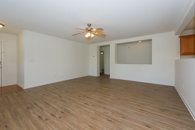 Building Photo - 154 Paxton Pl