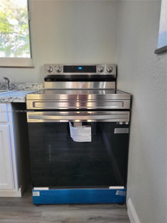 Foto del edificio - 123 NW 59th St