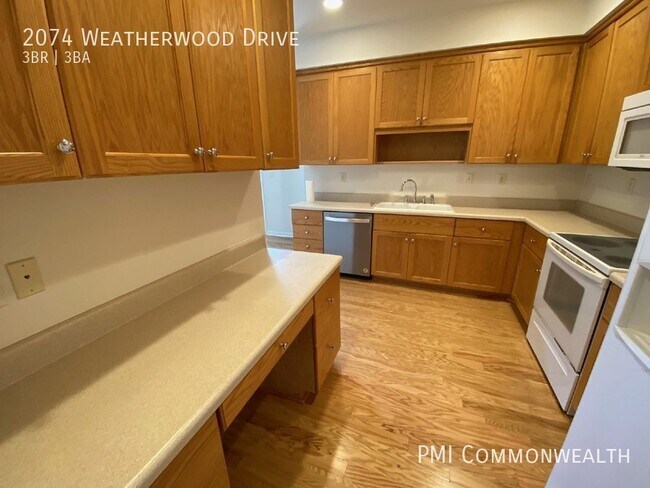 Building Photo - 3 Bed / 2.5 Bath Single Family (Available ...
