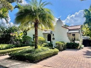 Building Photo - 512 Majorca Ave