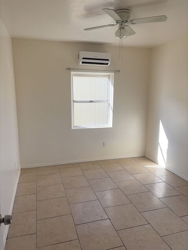 Foto del edificio - 204 W Kelso St