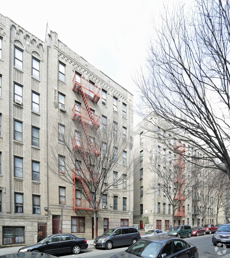 Building Photo - 3145 Rochambeau Ave