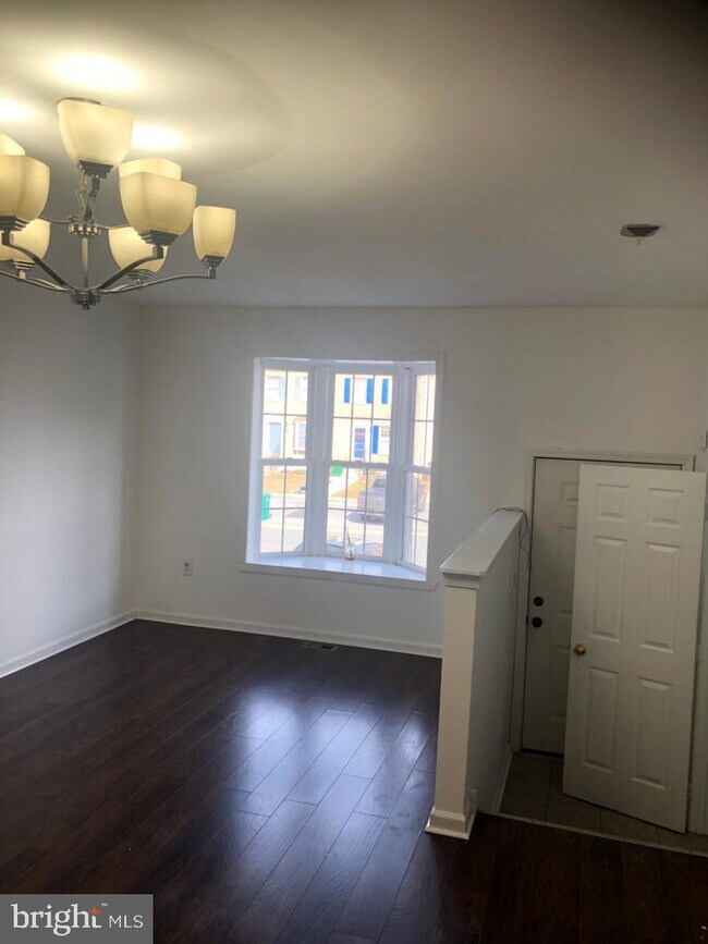 Foto del edificio - 319 Goldsmith Ln
