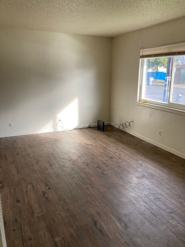 Living Room - 327 N 3rd St