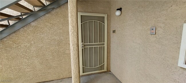 Building Photo - 230 Mission Newport Ln